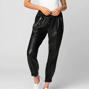 NWT BLANK NYC RUNNING WILD PANT Black Size 27